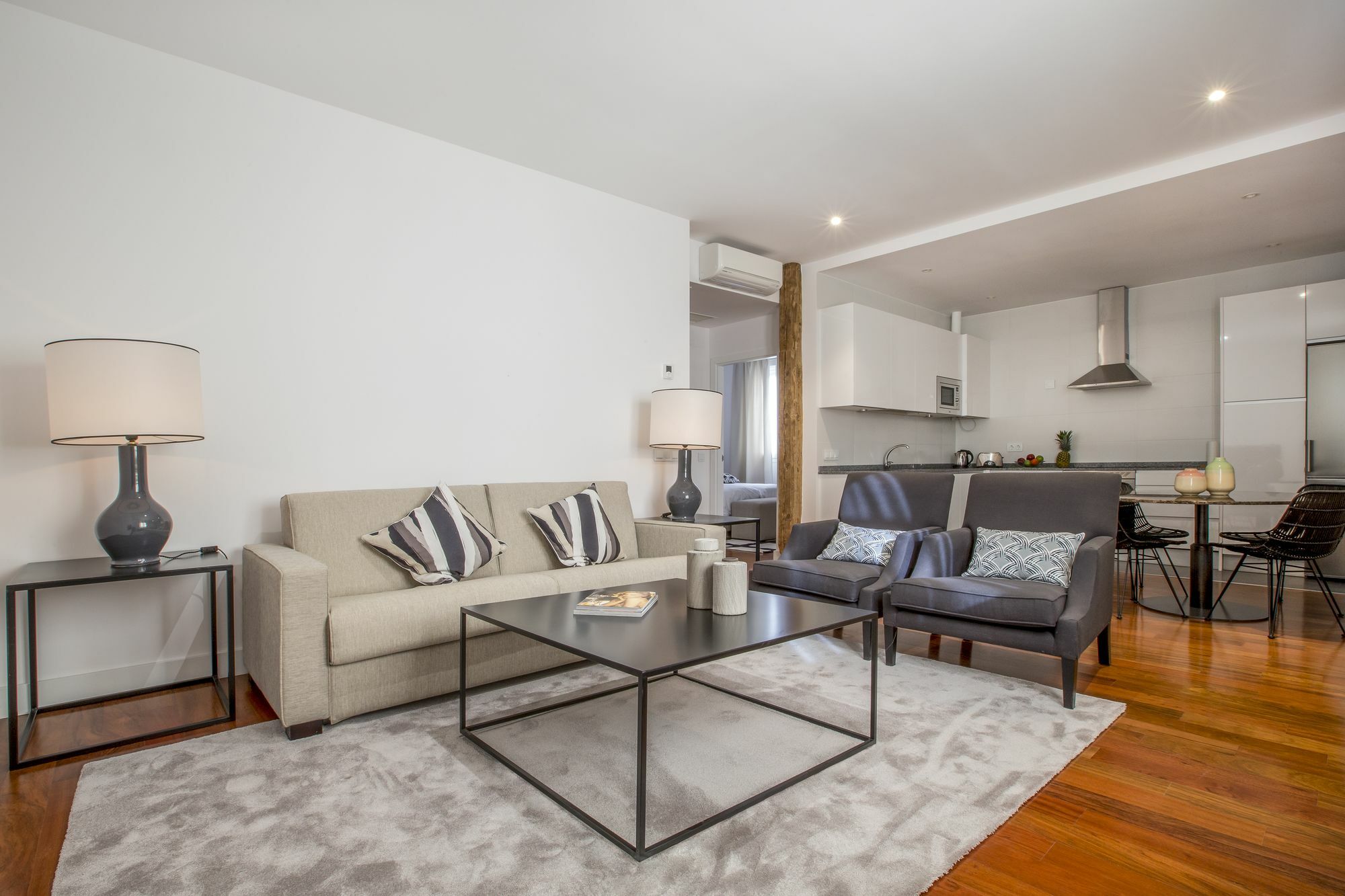 Slow Suites Augusto Madrid Buitenkant foto