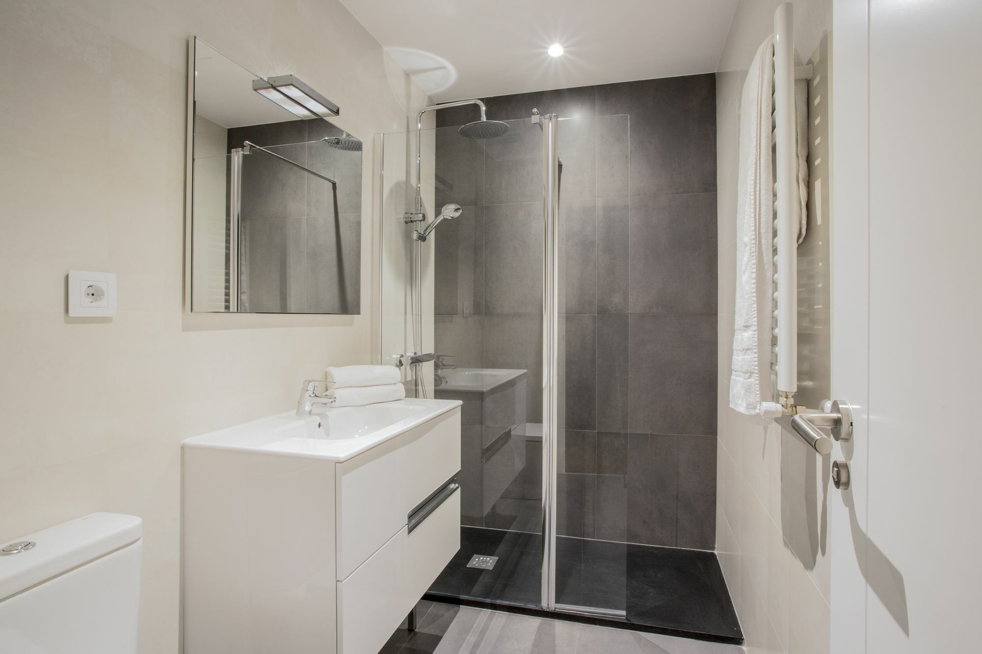 Slow Suites Augusto Madrid Buitenkant foto