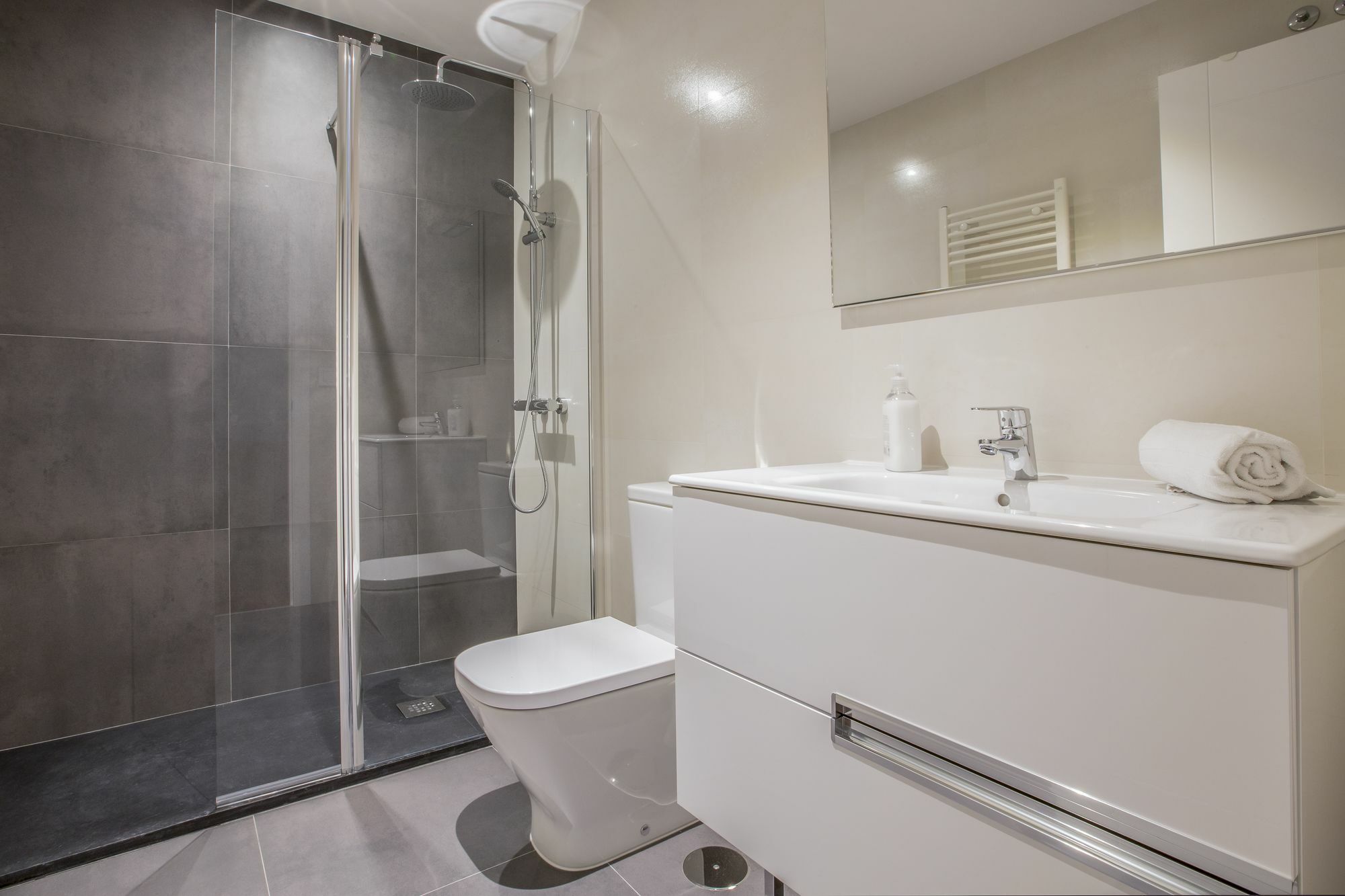 Slow Suites Augusto Madrid Buitenkant foto